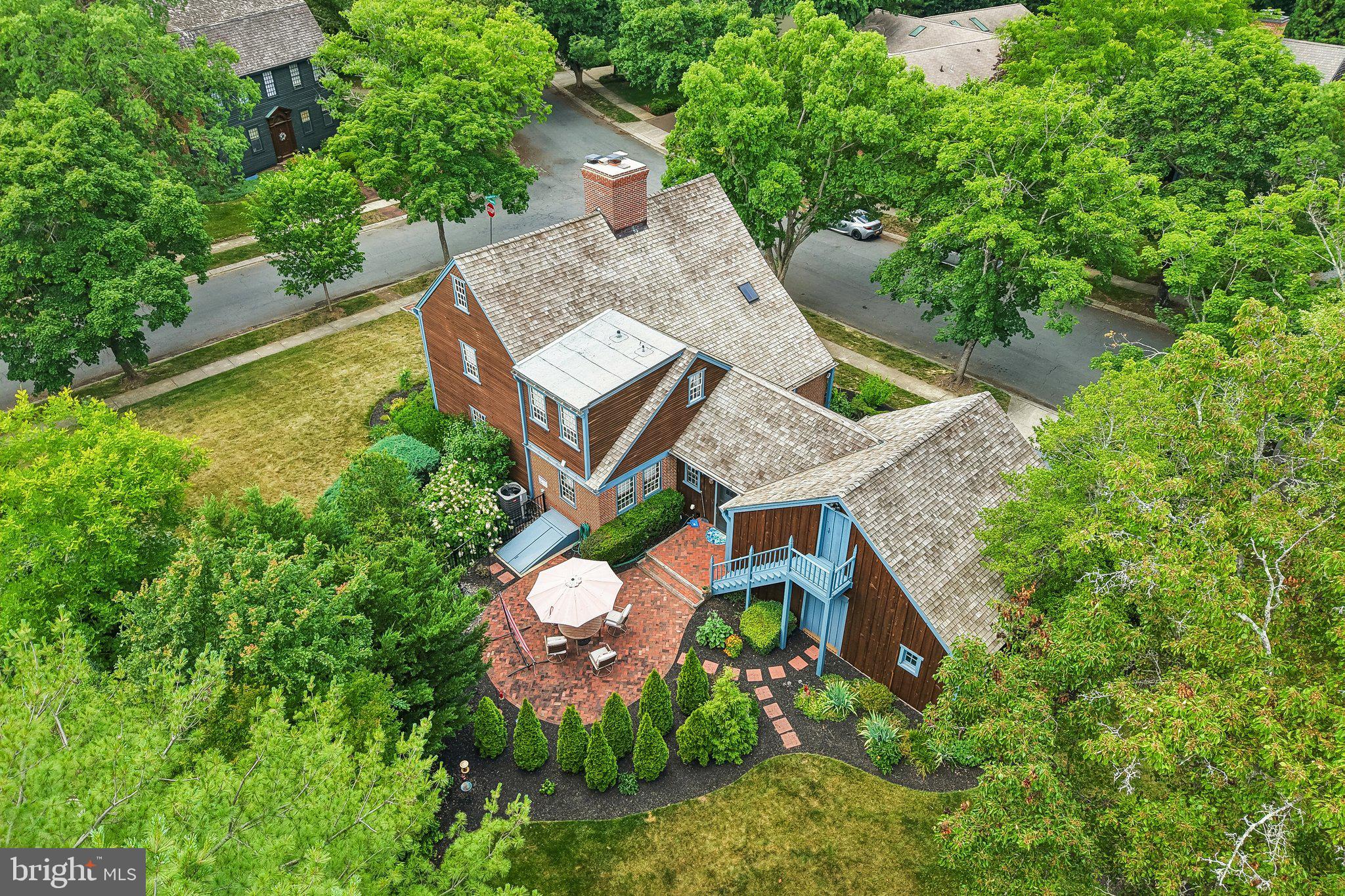 BROADVIEW ESTATES - Residential