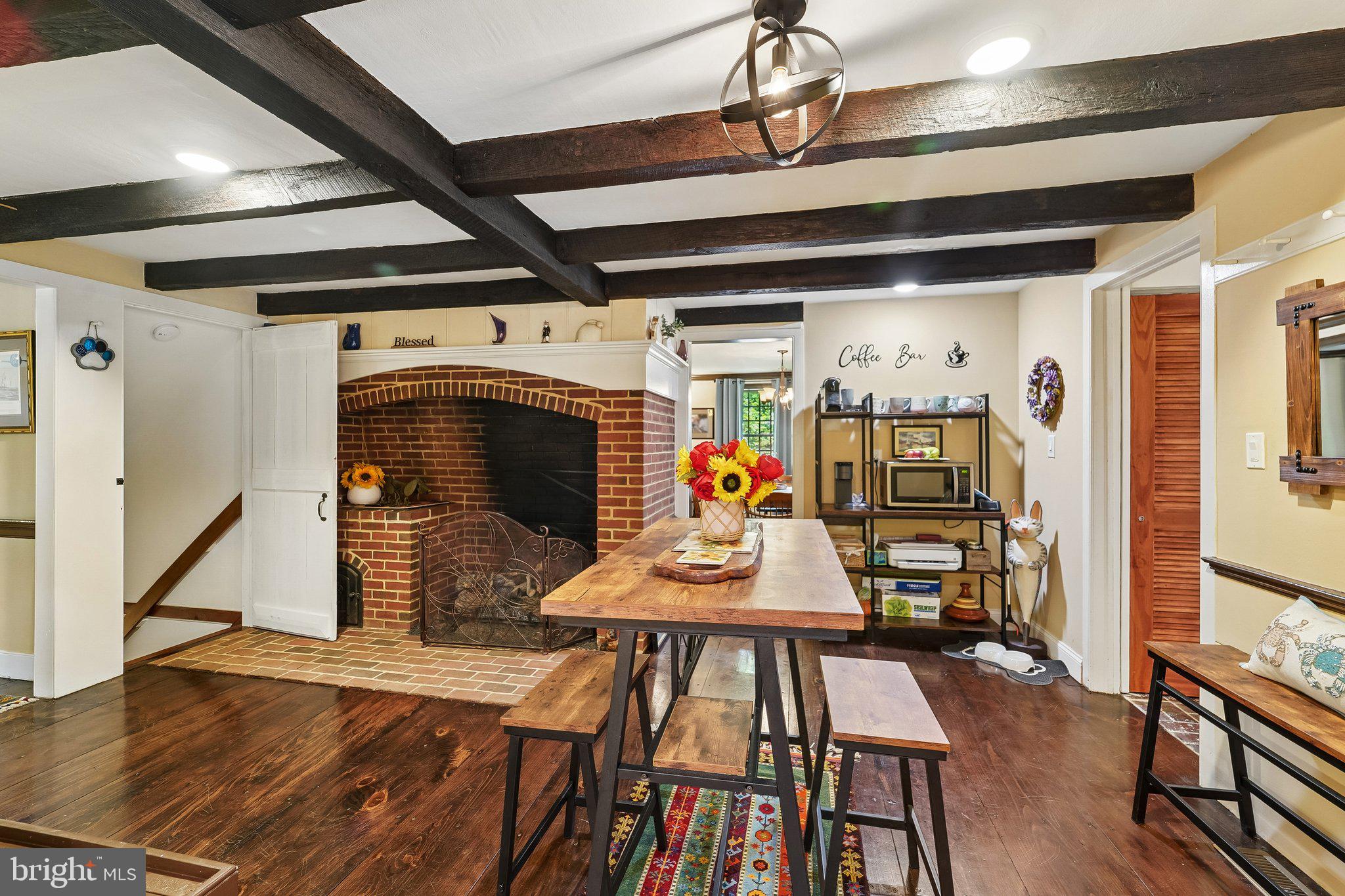 BROADVIEW ESTATES - Residential
