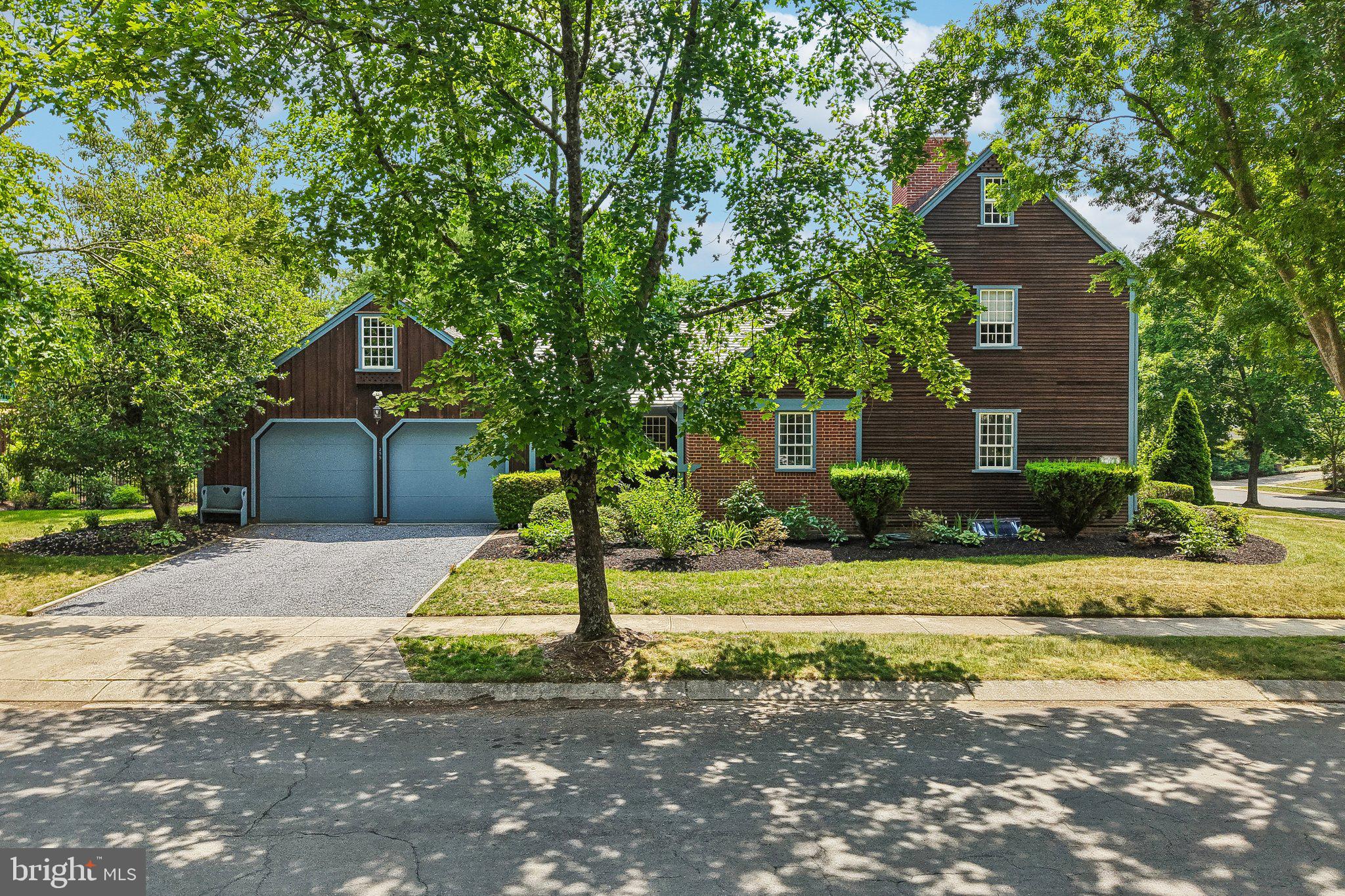 BROADVIEW ESTATES - Residential