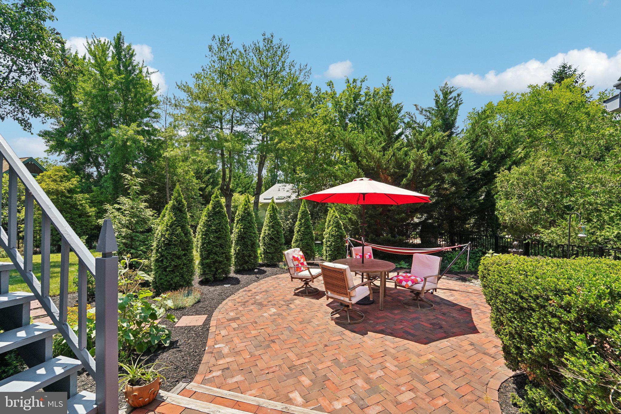 BROADVIEW ESTATES - Residential