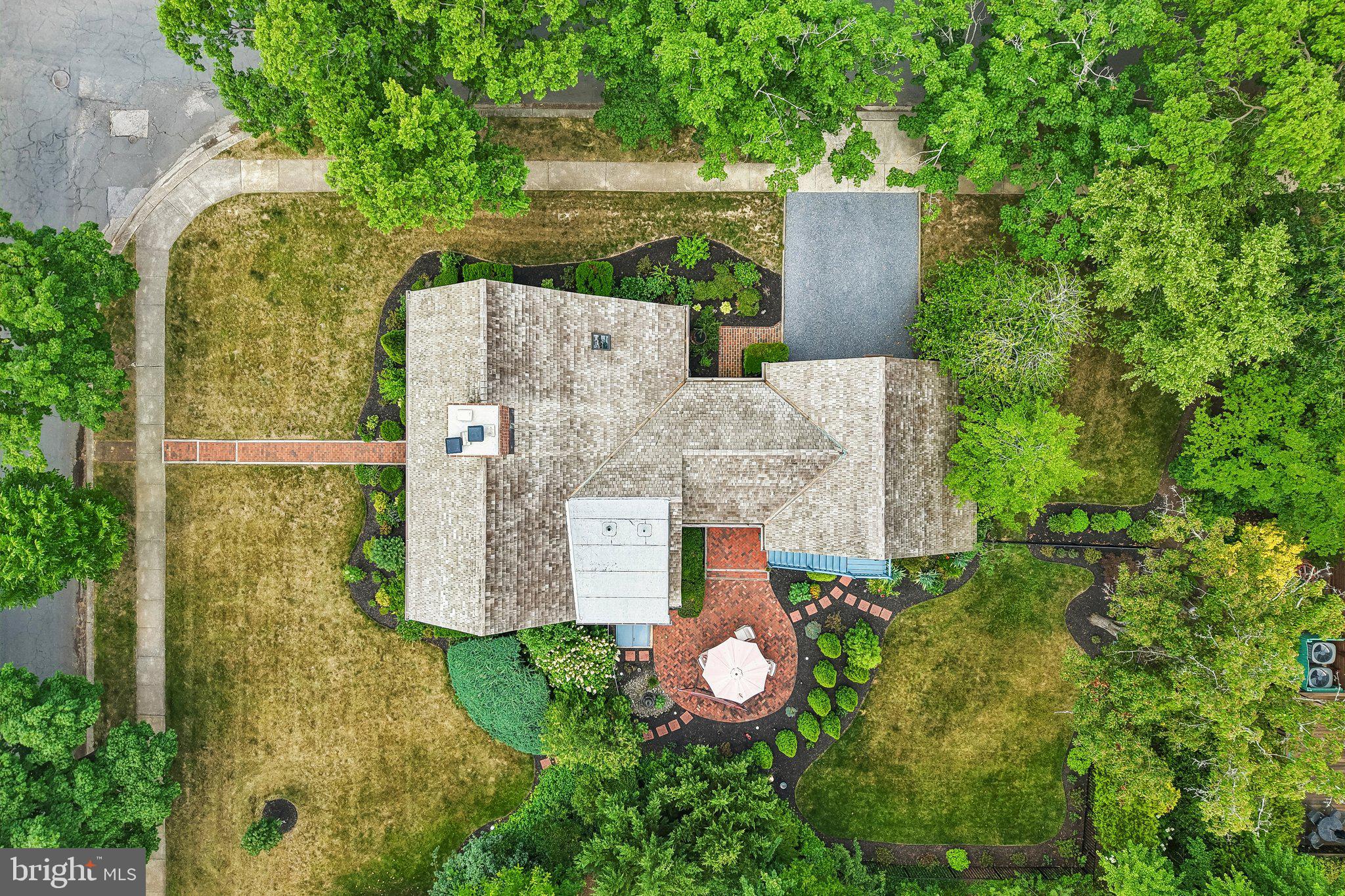 BROADVIEW ESTATES - Residential