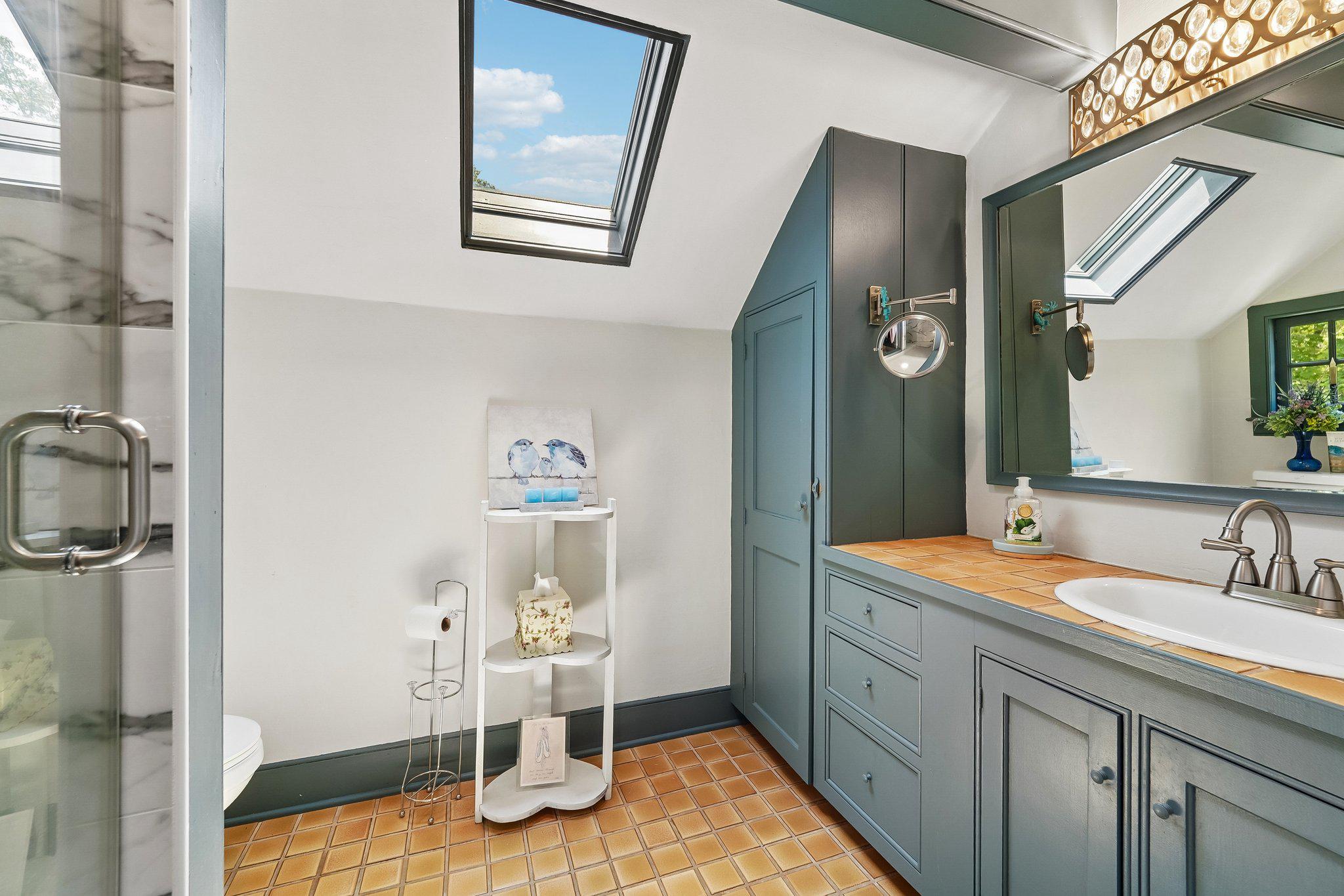 BROADVIEW ESTATES - Residential