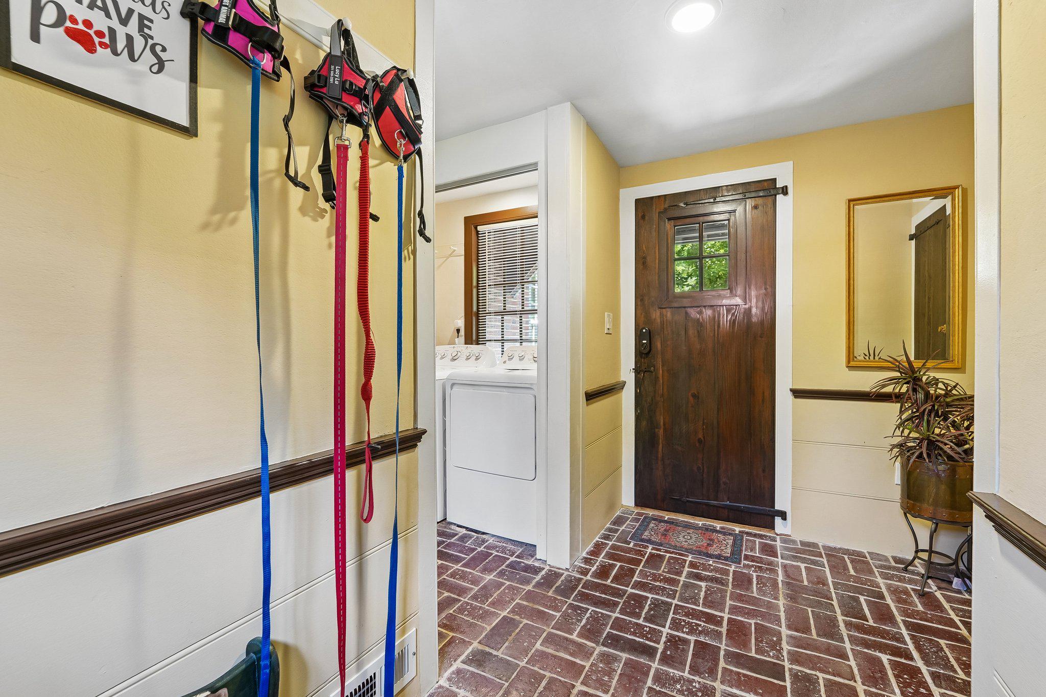 BROADVIEW ESTATES - Residential
