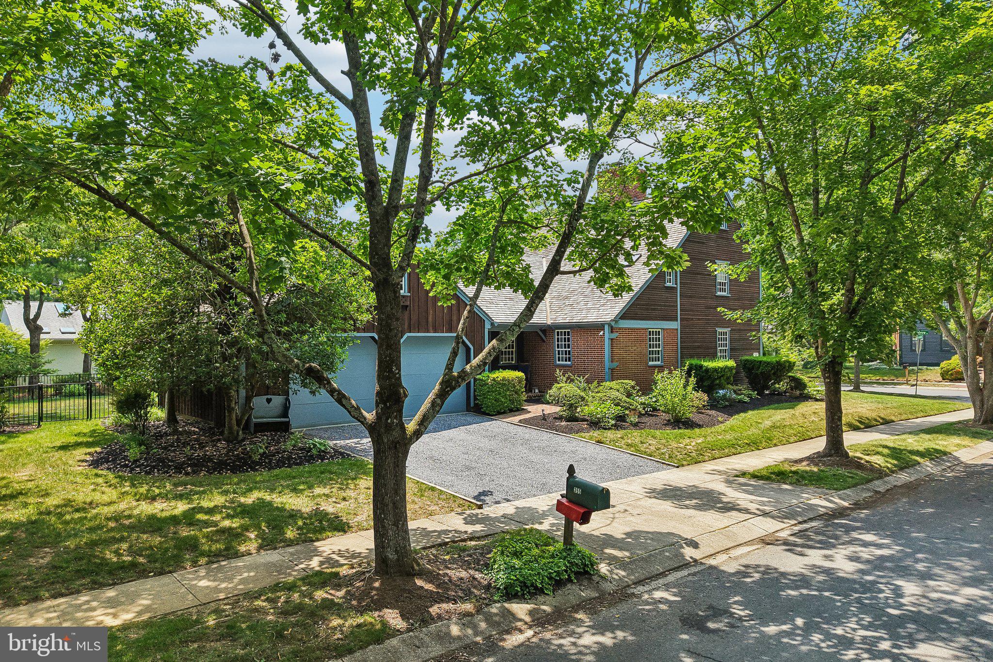 BROADVIEW ESTATES - Residential