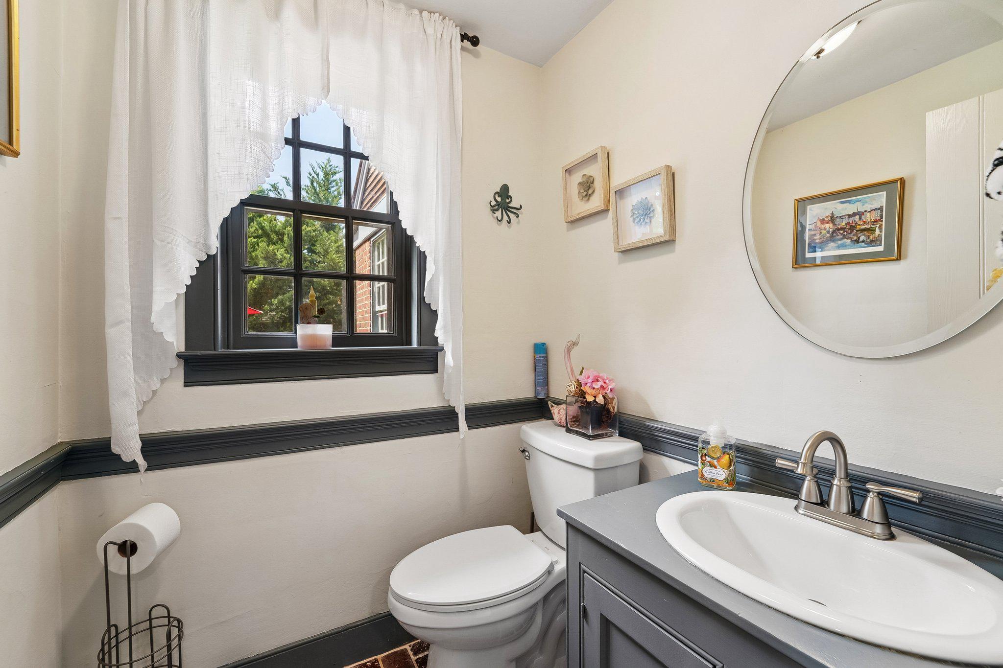 BROADVIEW ESTATES - Residential