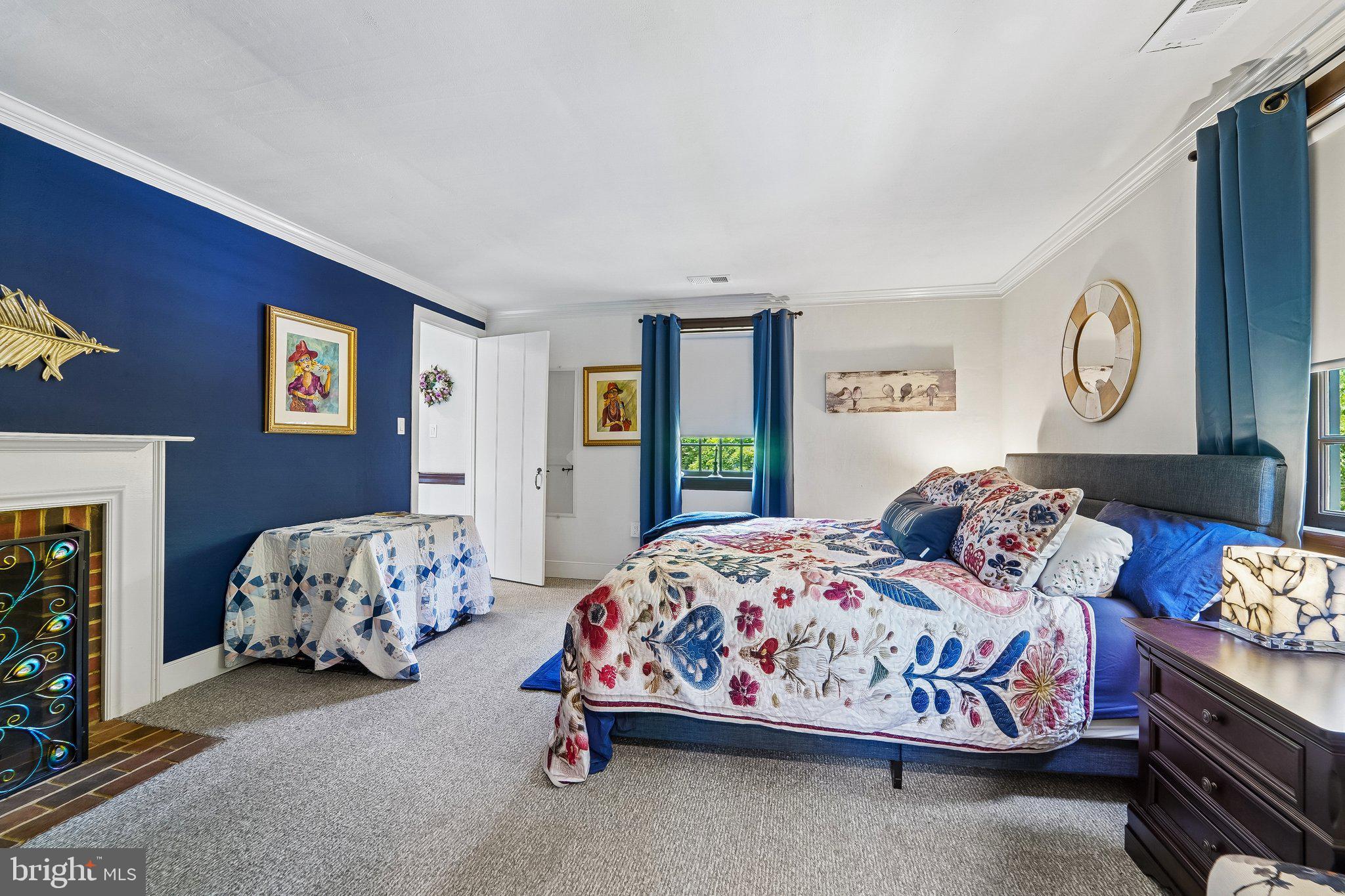 BROADVIEW ESTATES - Residential