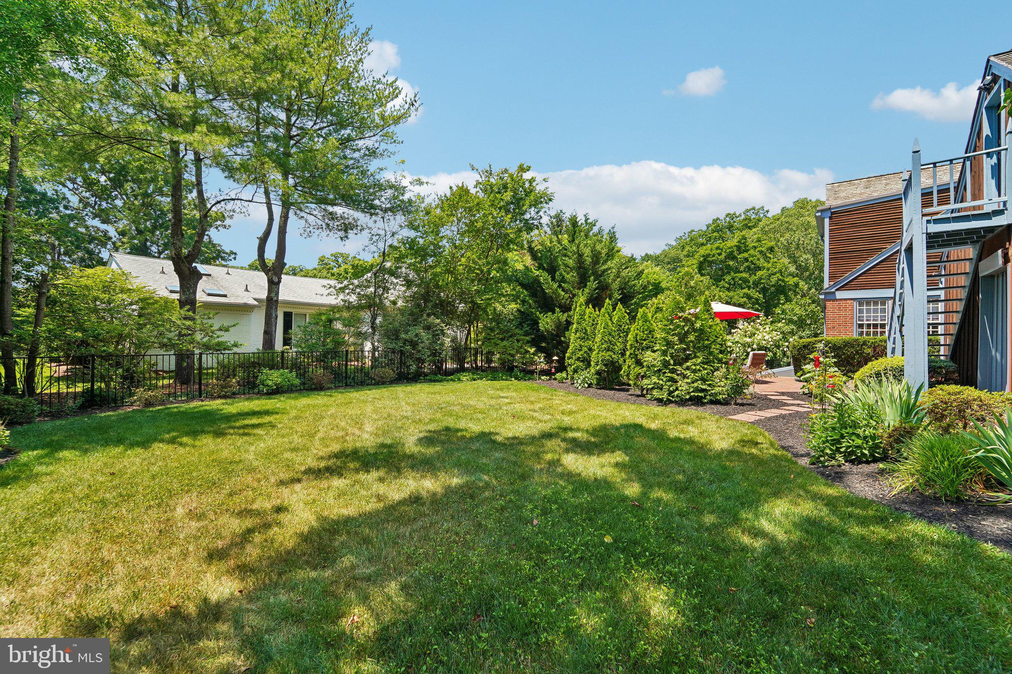 BROADVIEW ESTATES - Residential