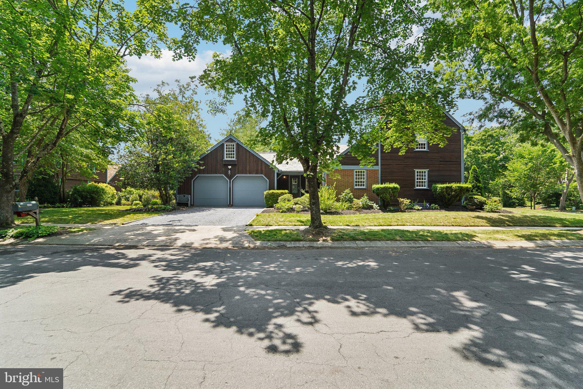 BROADVIEW ESTATES - Residential
