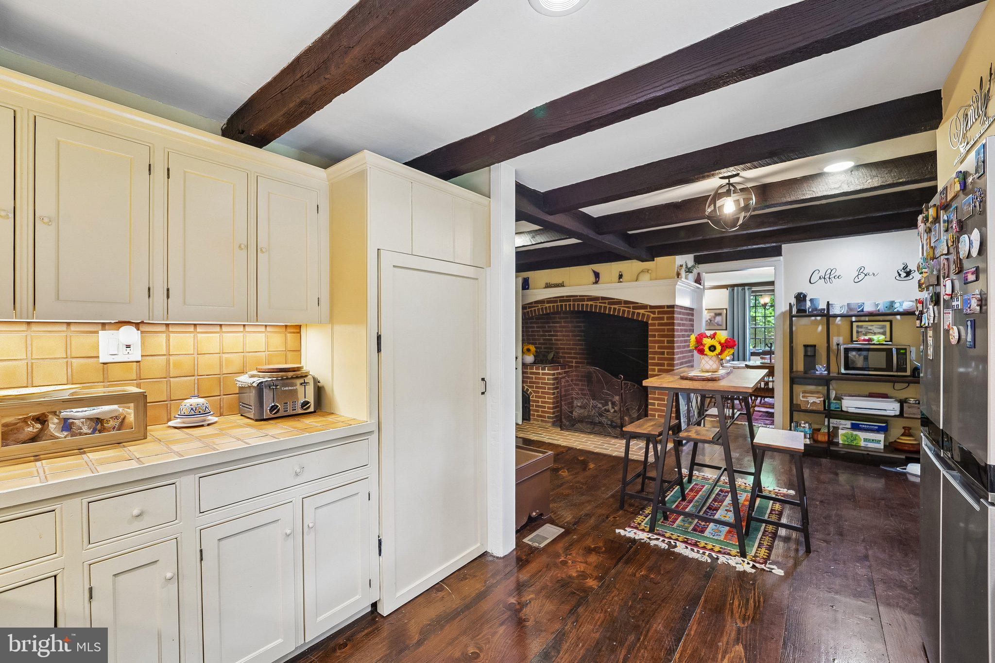 BROADVIEW ESTATES - Residential