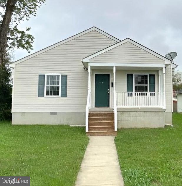 FOR SALE:  Adorable Home in Havre de Grace.  Home features 1 Floor Living with Living Room,  Spacious Eat In Kitchen with Plenty of Counter and Cabinet Space,  3 Bedrooms , 1 Full Bath, Rear Deck , Nice Sized  Back Yard.  **** THIS PROPERTY IS NOT FOR RENT. IF YOU SEE A RENTAL LISTING IT IS A FRAUD****