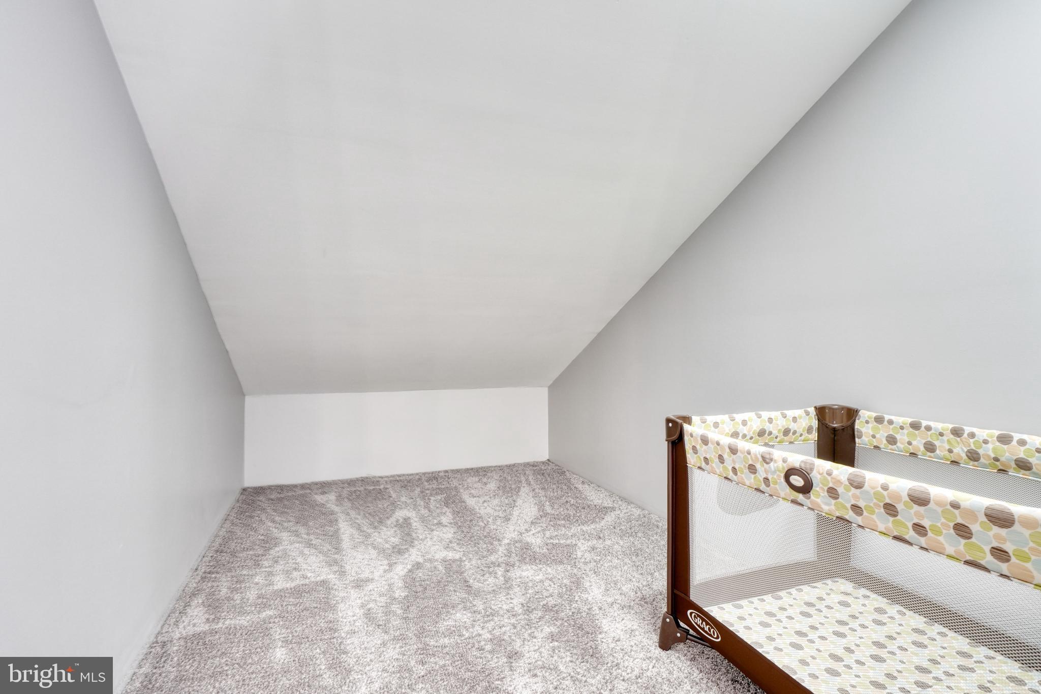 CHARLESMONT - Residential