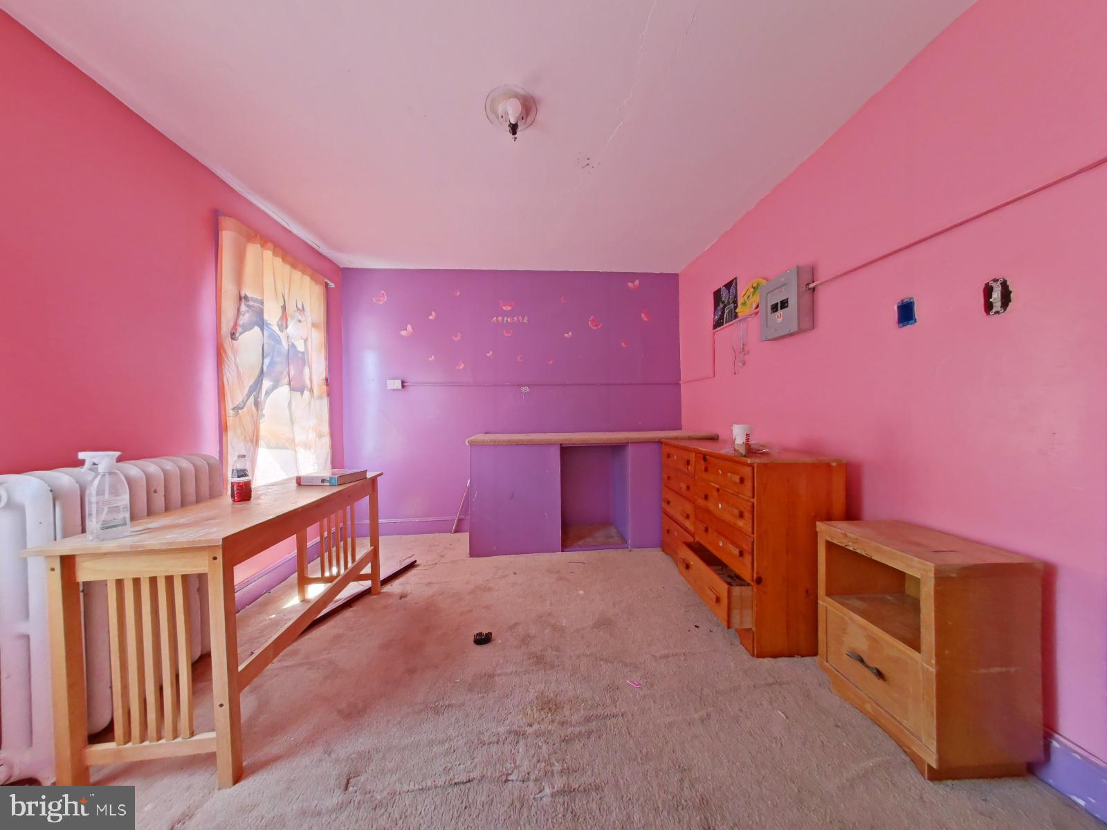 FRANKFORD - Commercial Sale