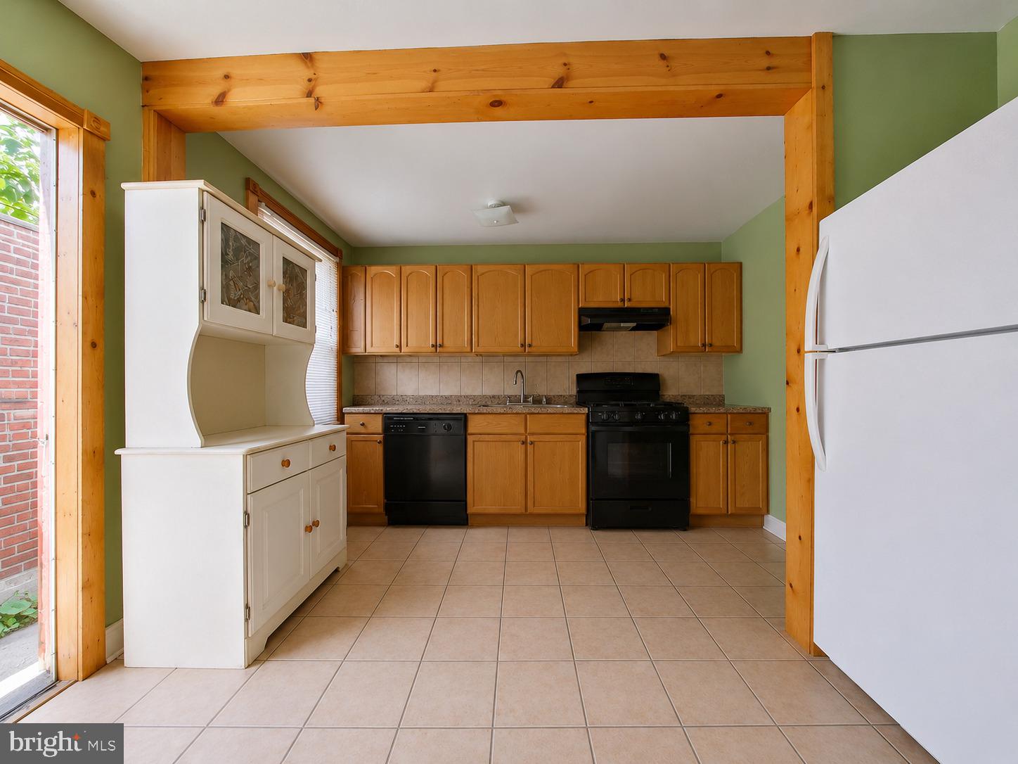 FRANKFORD - Commercial Sale