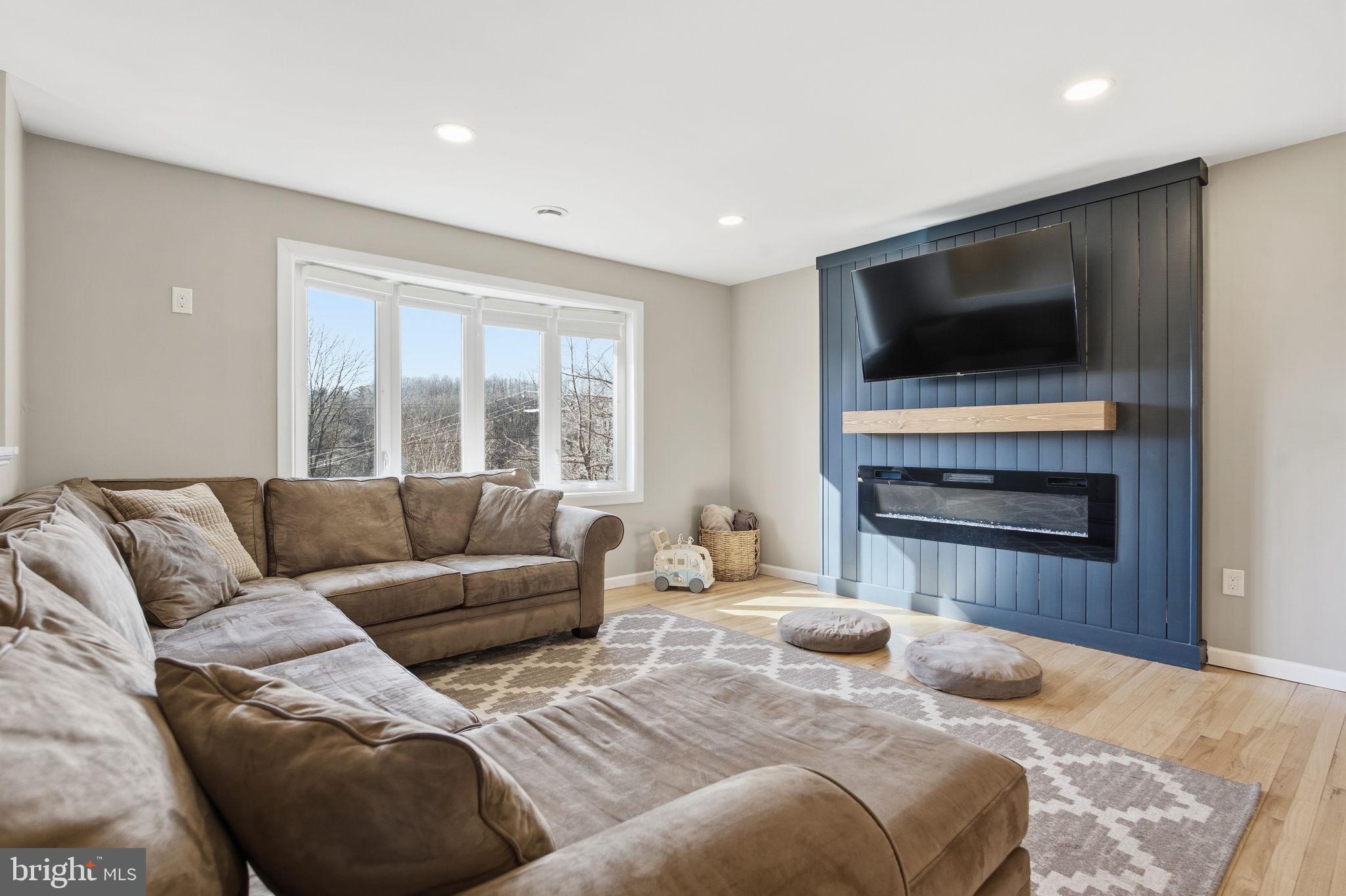 VALE HILLS - Residential