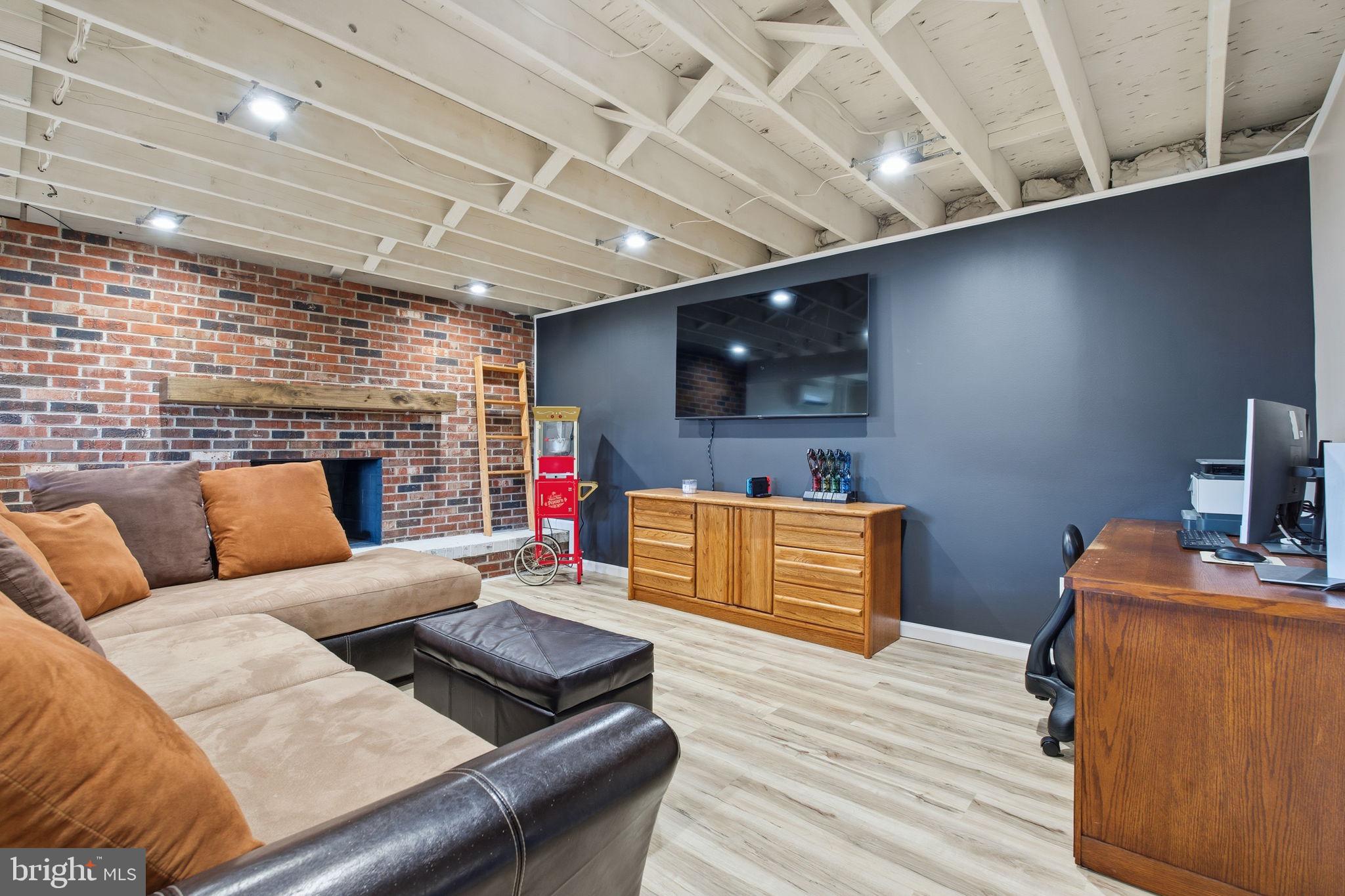 VALE HILLS - Residential