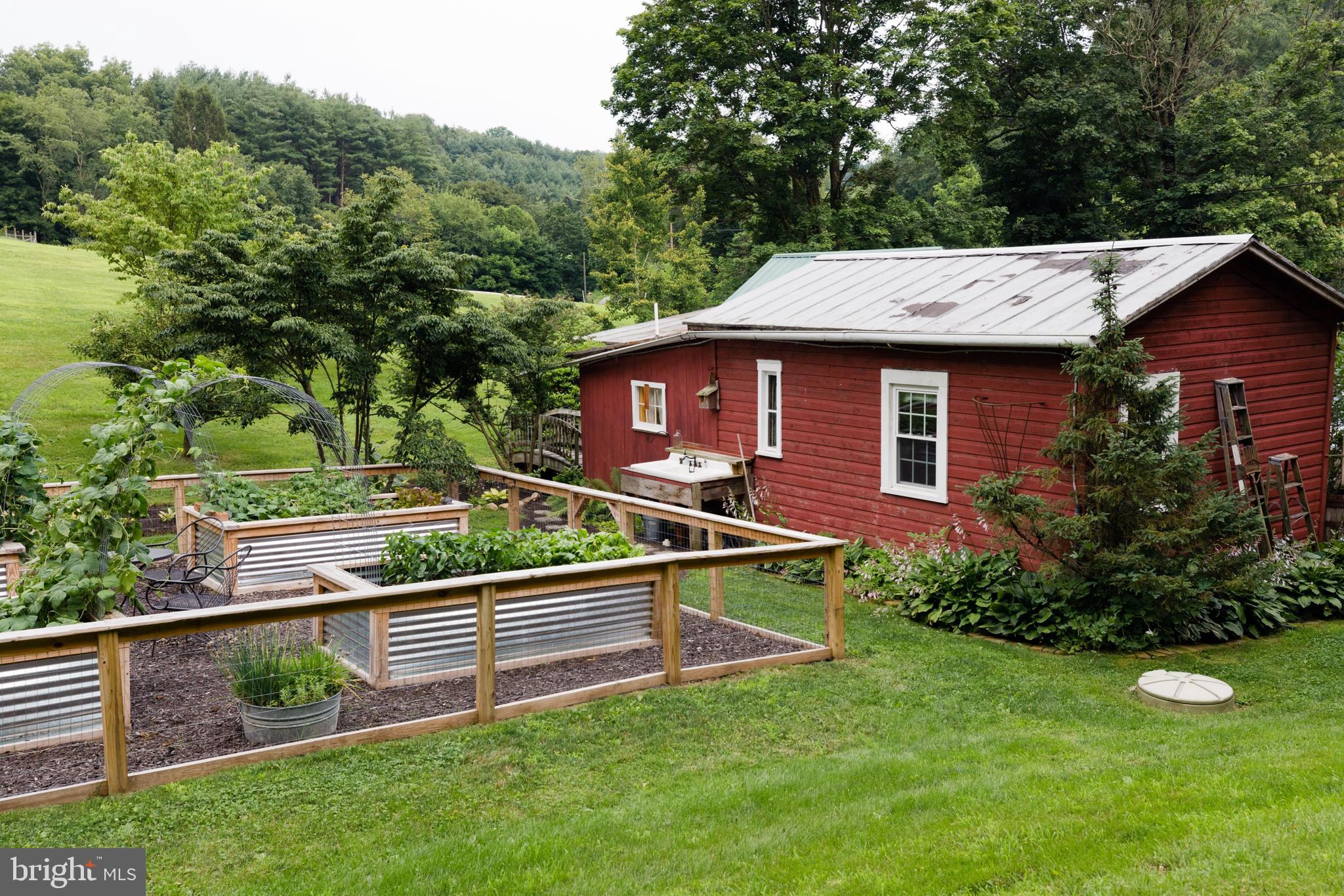 20 ACRE WOODS - Commercial Sale