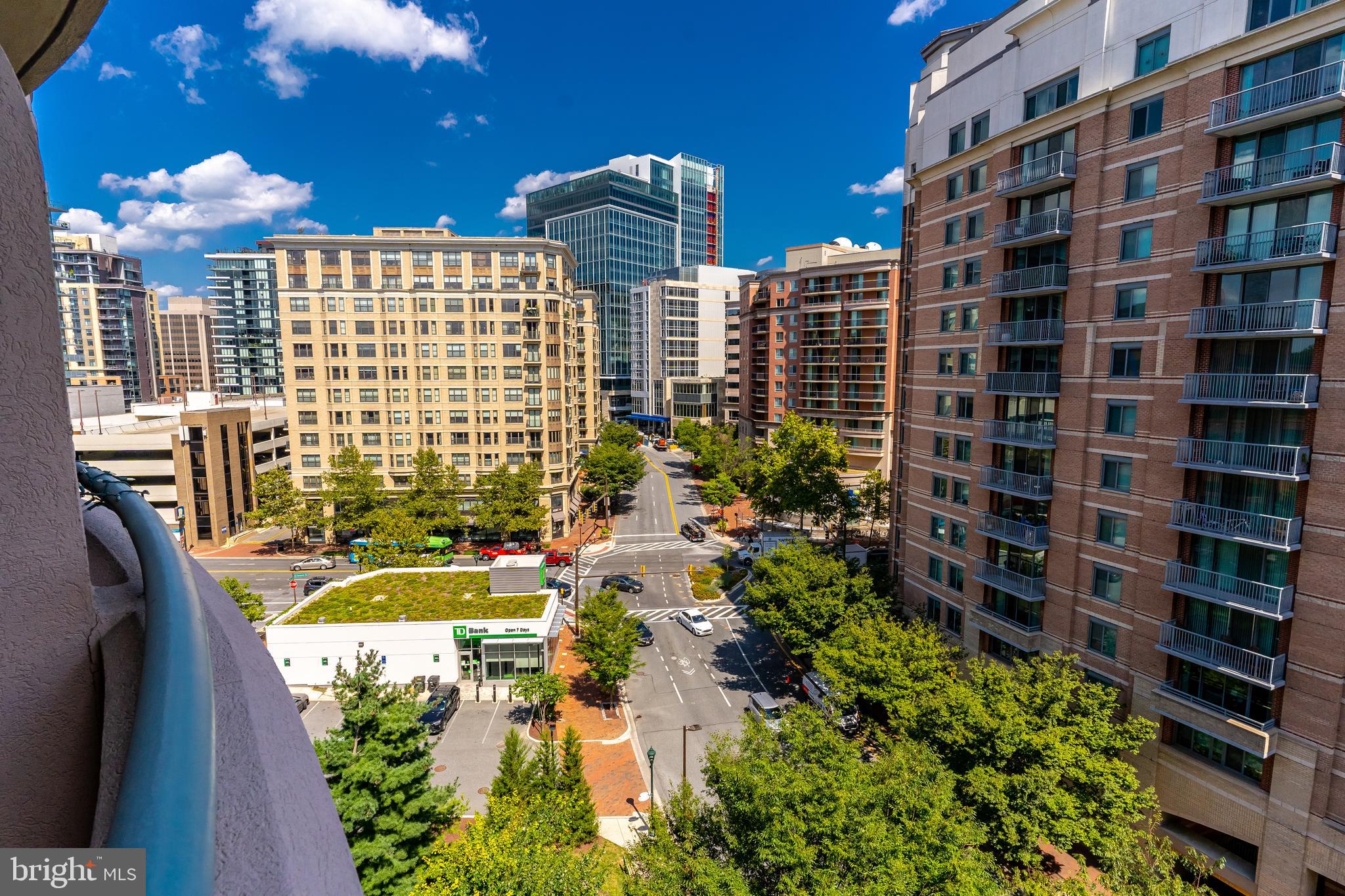 THE CHRISTOPHER - Residential Lease