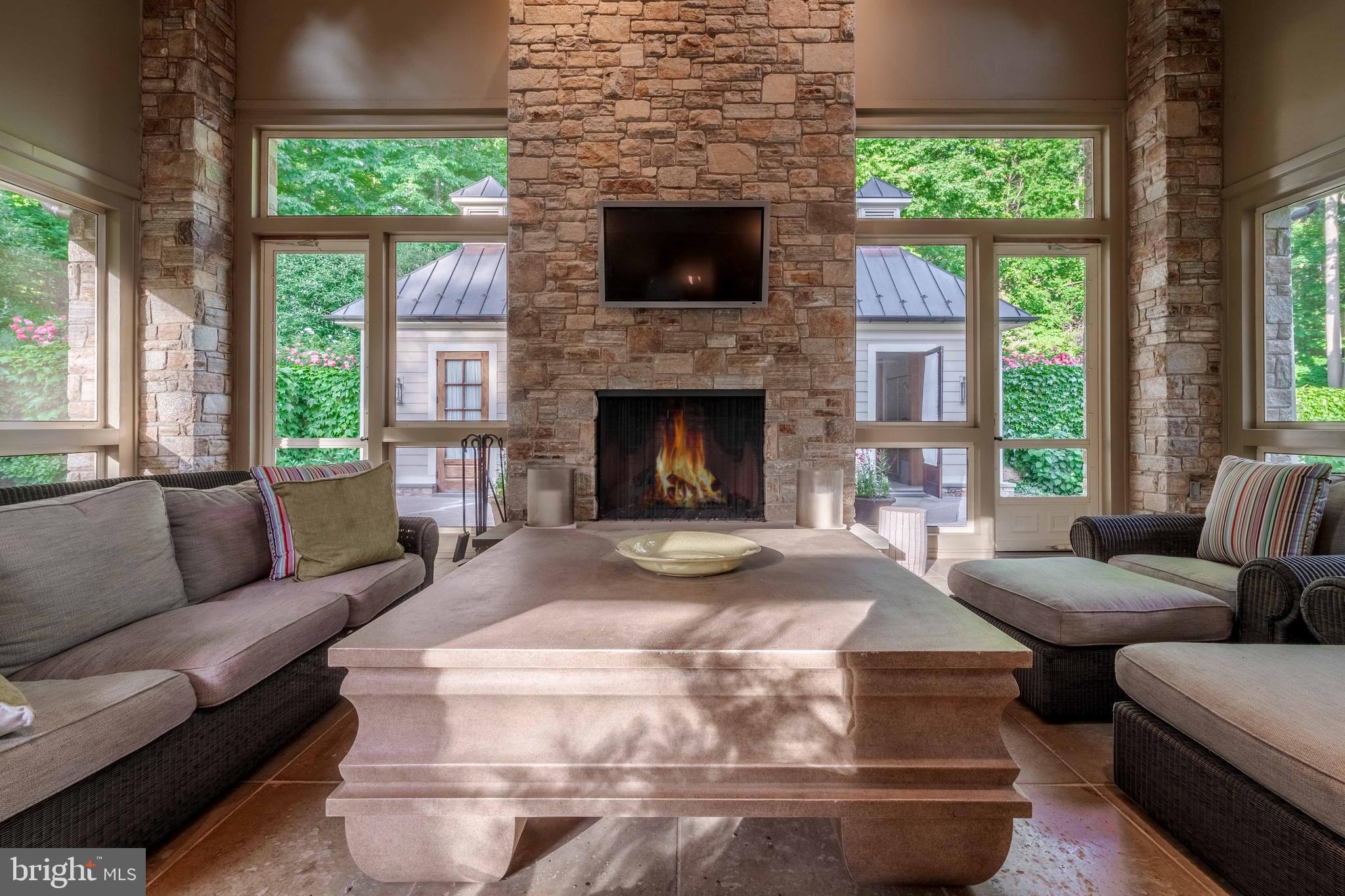 CAVES VALLEY GOLF CLUB - Residential