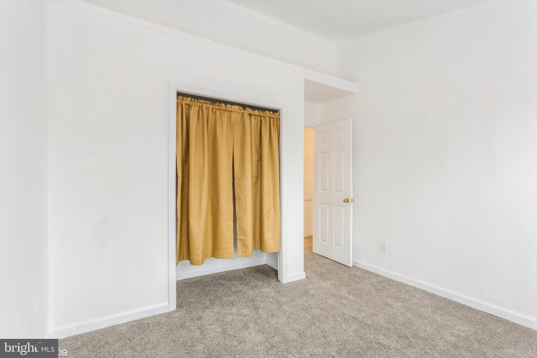 GLENSFORD CONDO - Residential