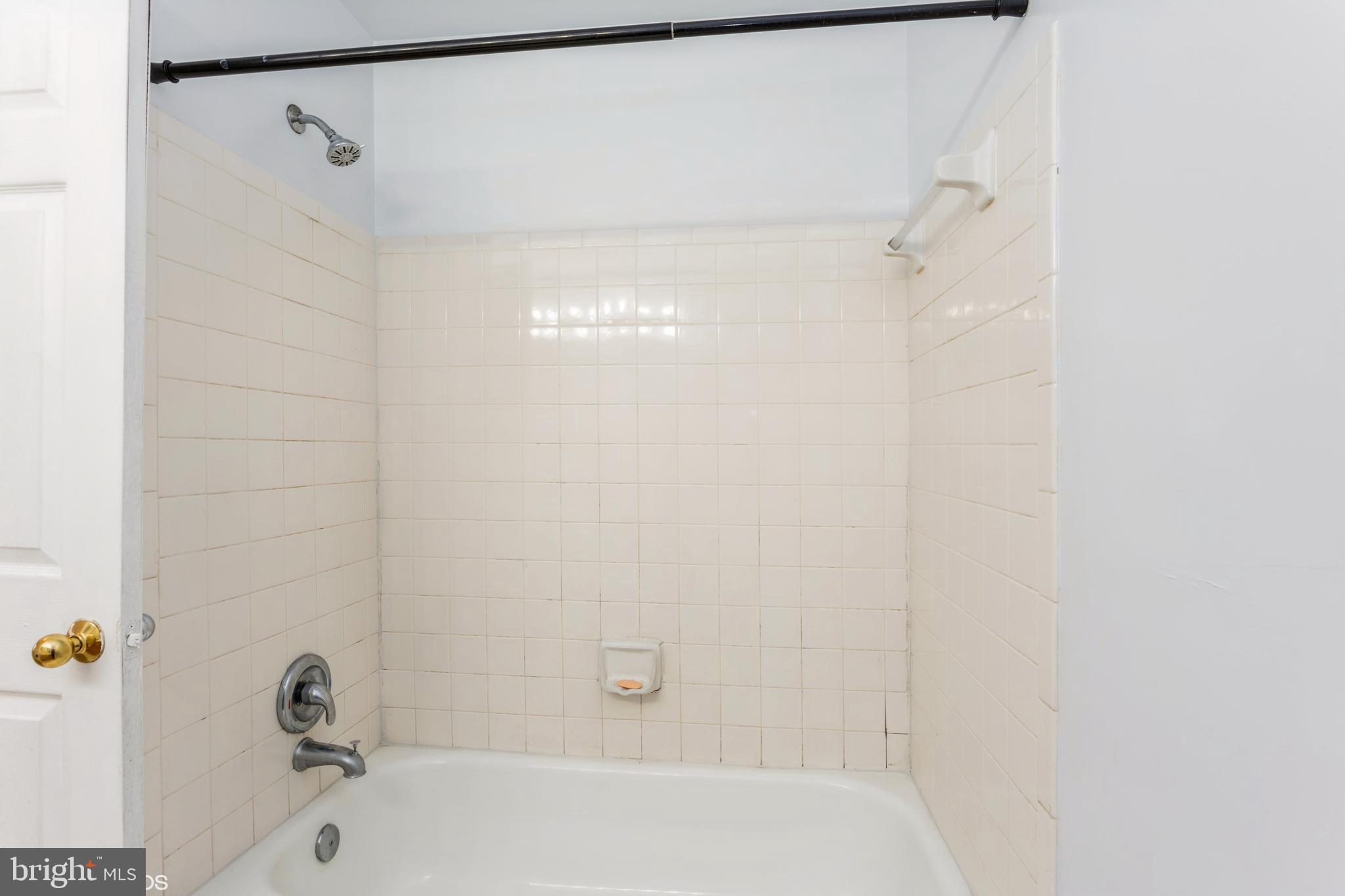 GLENSFORD CONDO - Residential