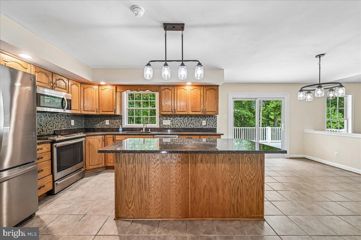 SWANSON CREEK LANDING - Residential