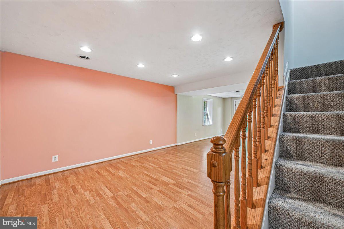 SWANSON CREEK LANDING - Residential