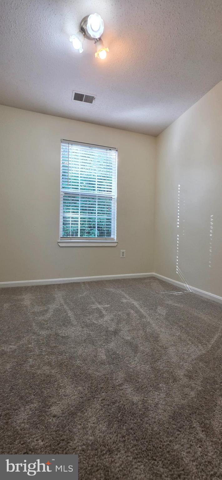 VALLEY STREAM ESTATES - Residential