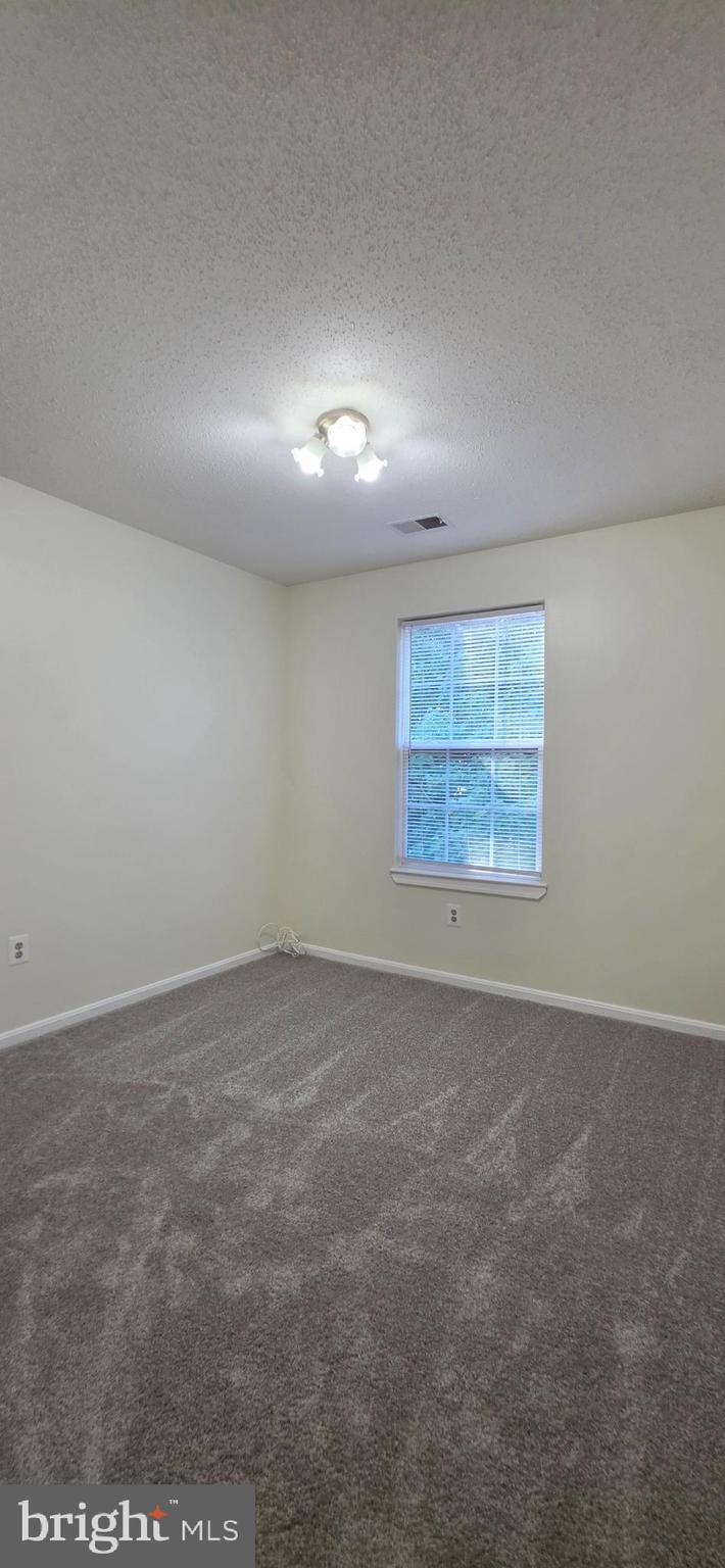 VALLEY STREAM ESTATES - Residential