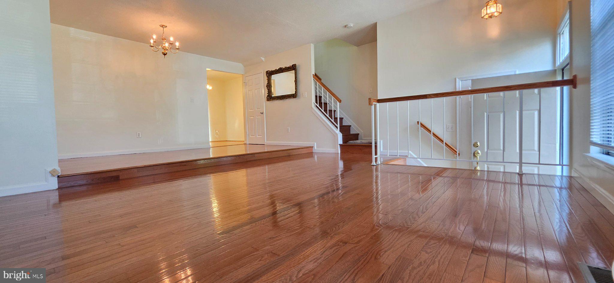VALLEY STREAM ESTATES - Residential