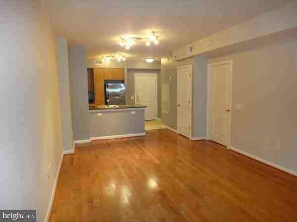 CLARENDON 1021 - Residential Lease