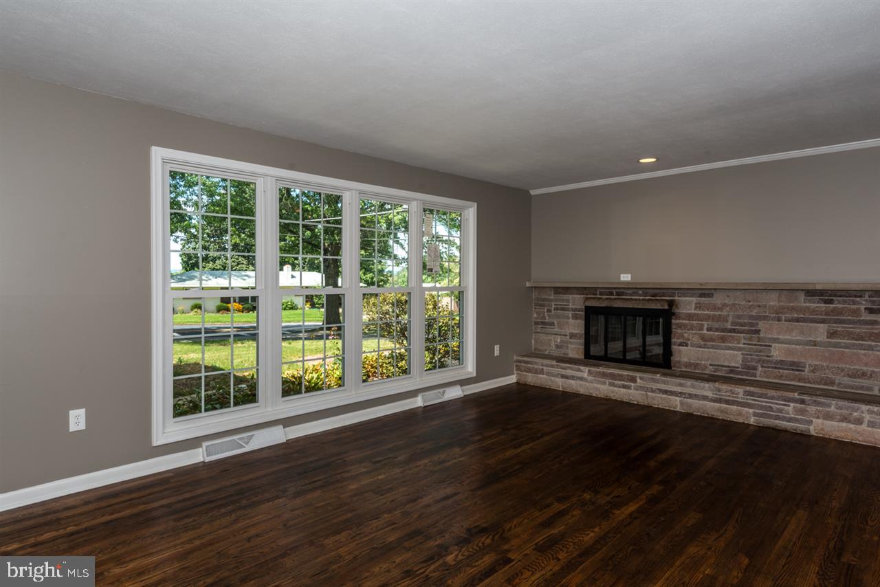 GREEN LANE FARMS - Residential