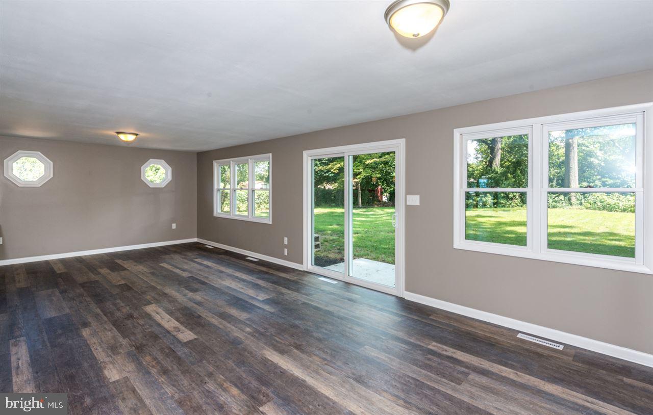GREEN LANE FARMS - Residential