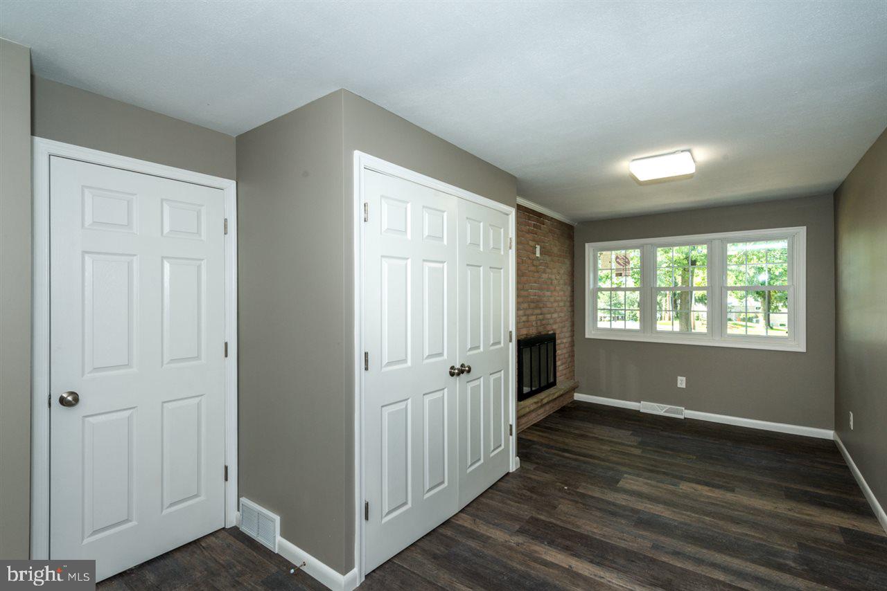 GREEN LANE FARMS - Residential