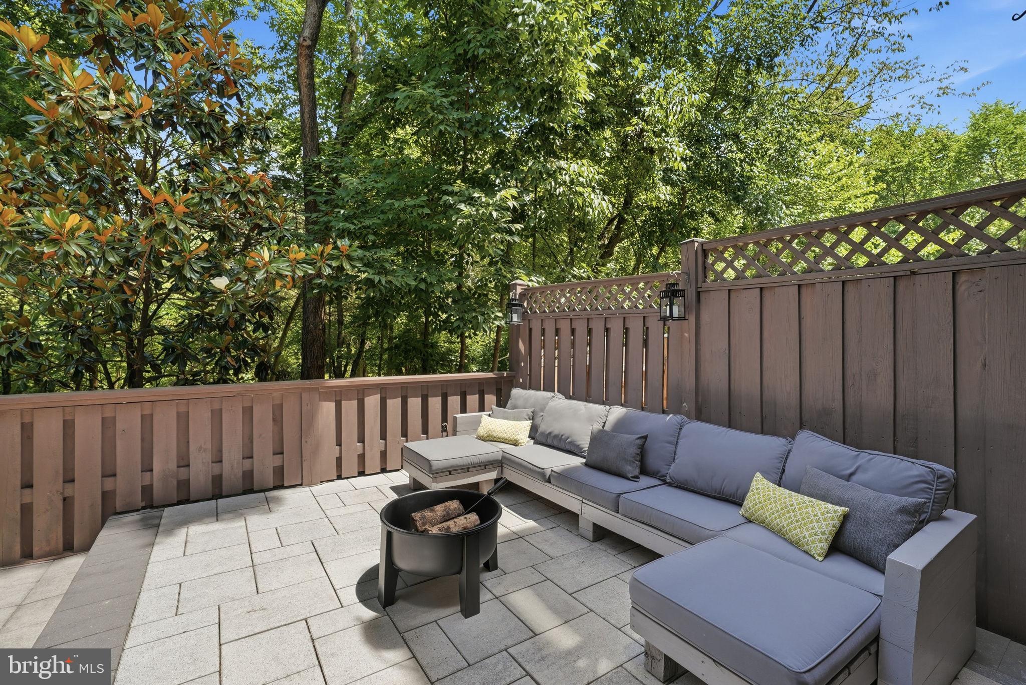 BROADLANDS SOUTH - Residential