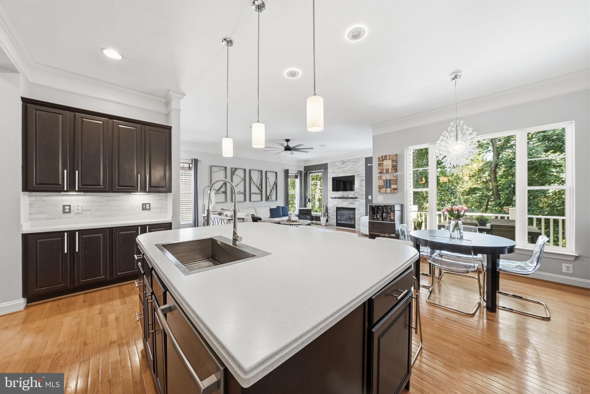 BROADLANDS SOUTH - Residential