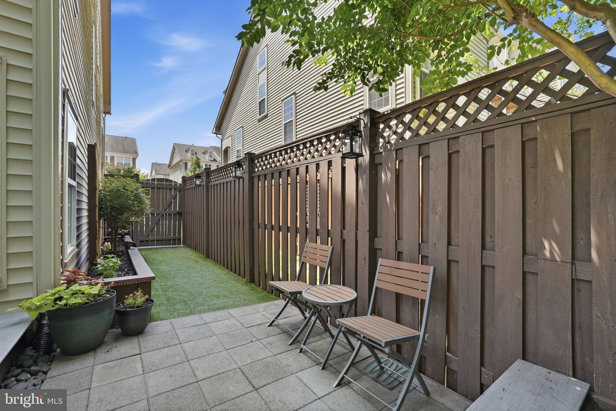 BROADLANDS SOUTH - Residential