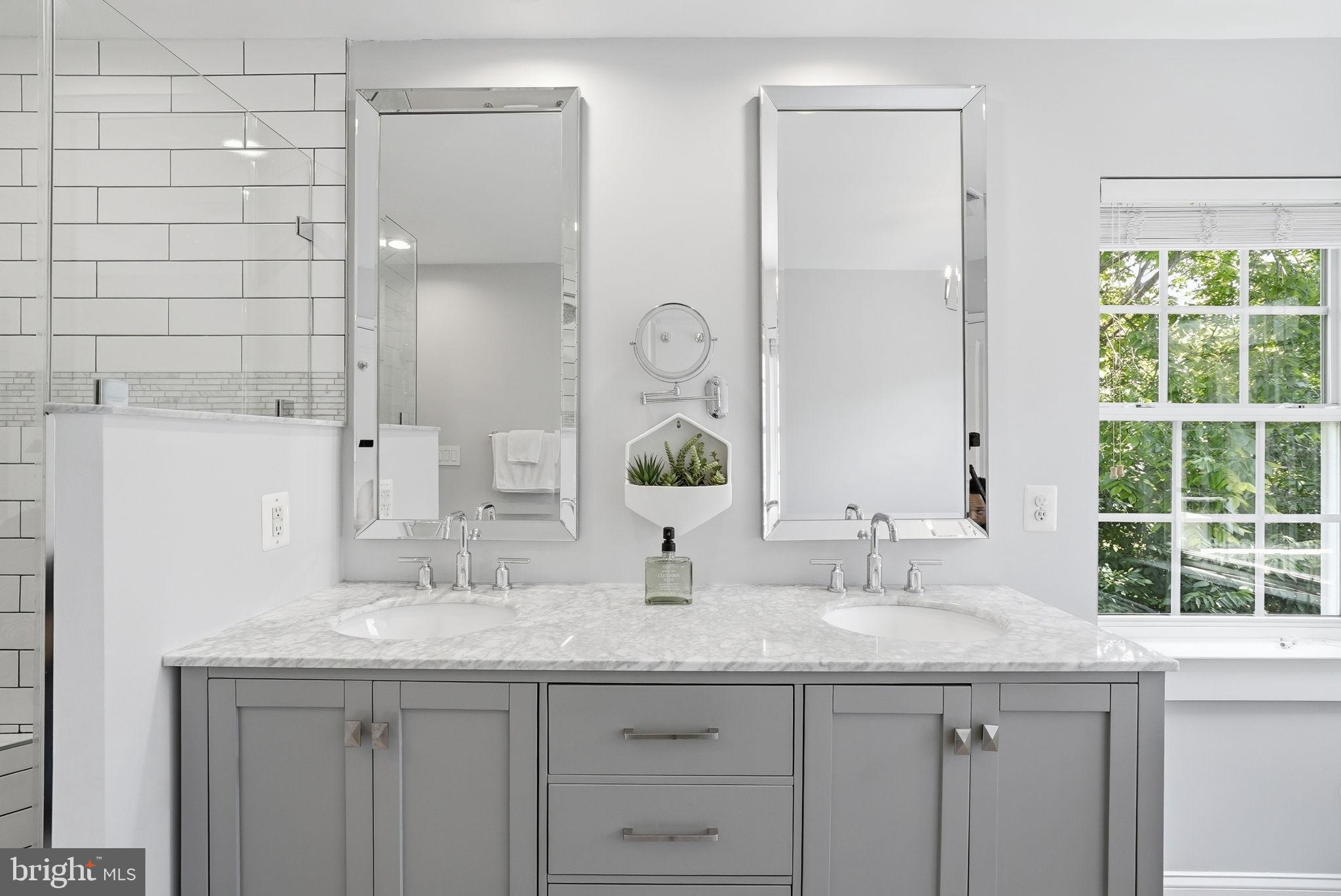 BROADLANDS SOUTH - Residential