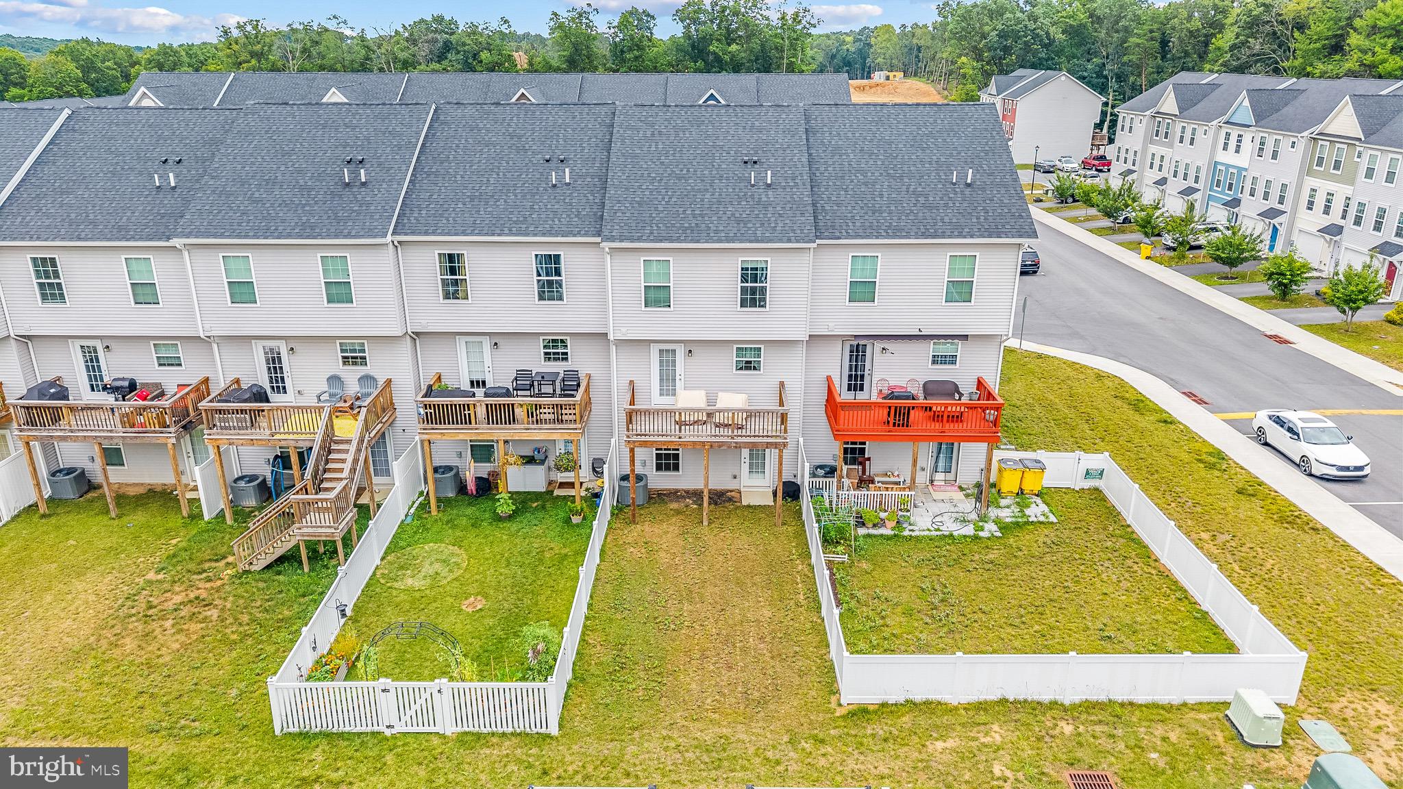 BRIDLE CREEK - Residential