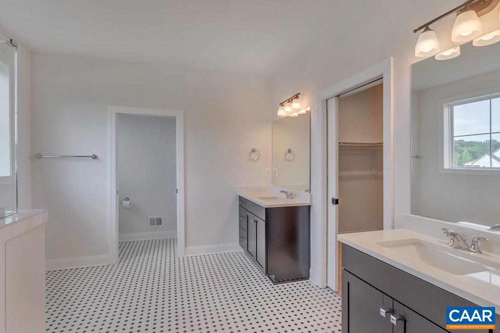 SPRING CREEK - Residential