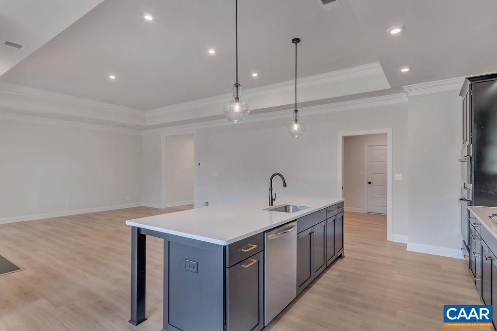 SPRING CREEK - Residential