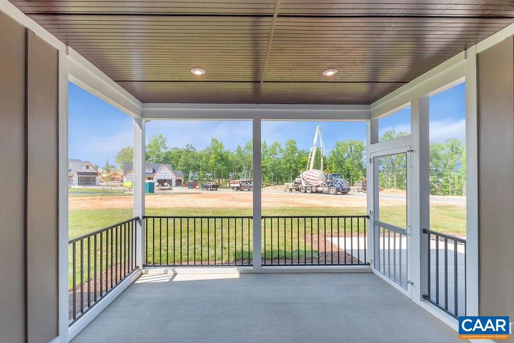 SPRING CREEK - Residential