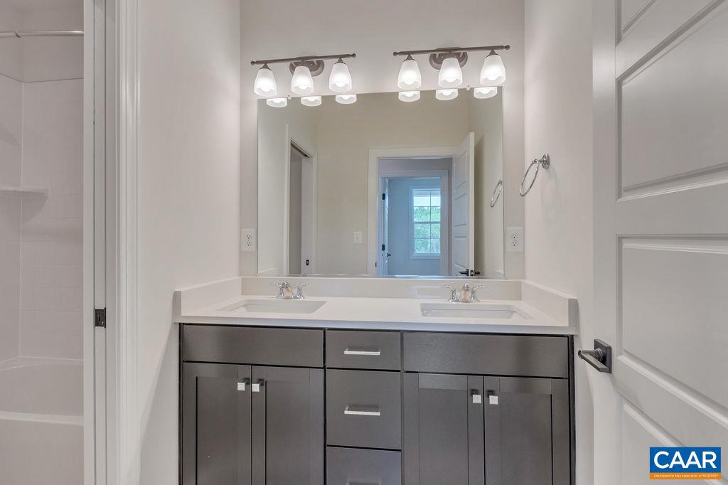 SPRING CREEK - Residential