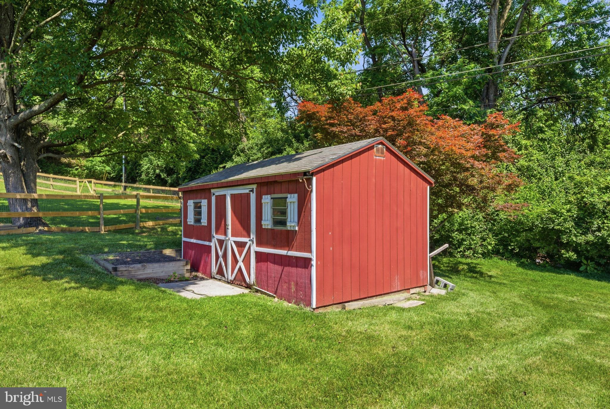 POPLAR KNOB - Residential
