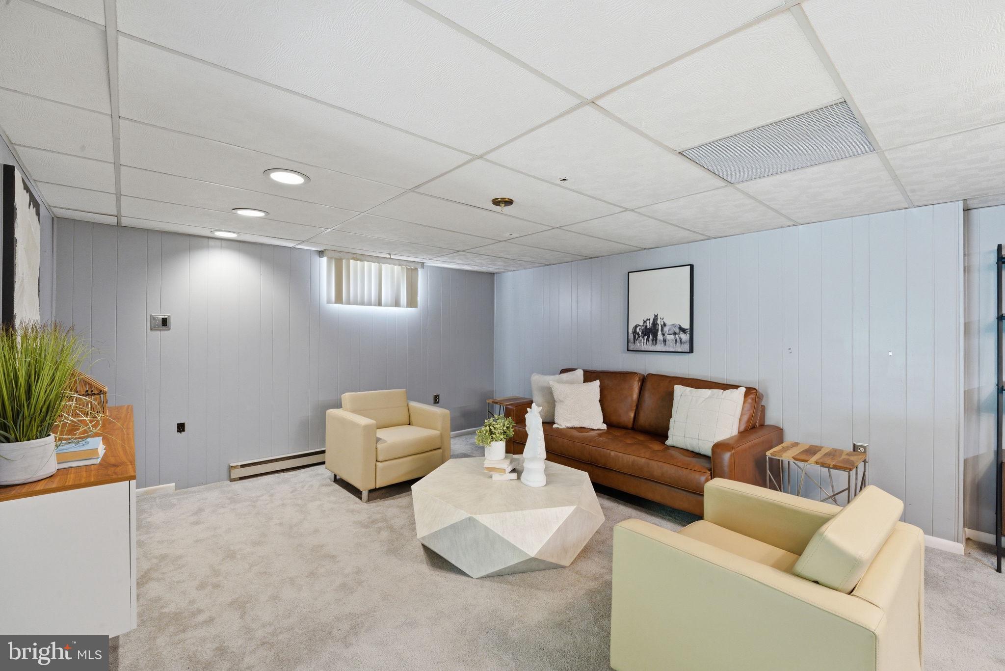 POPLAR KNOB - Residential