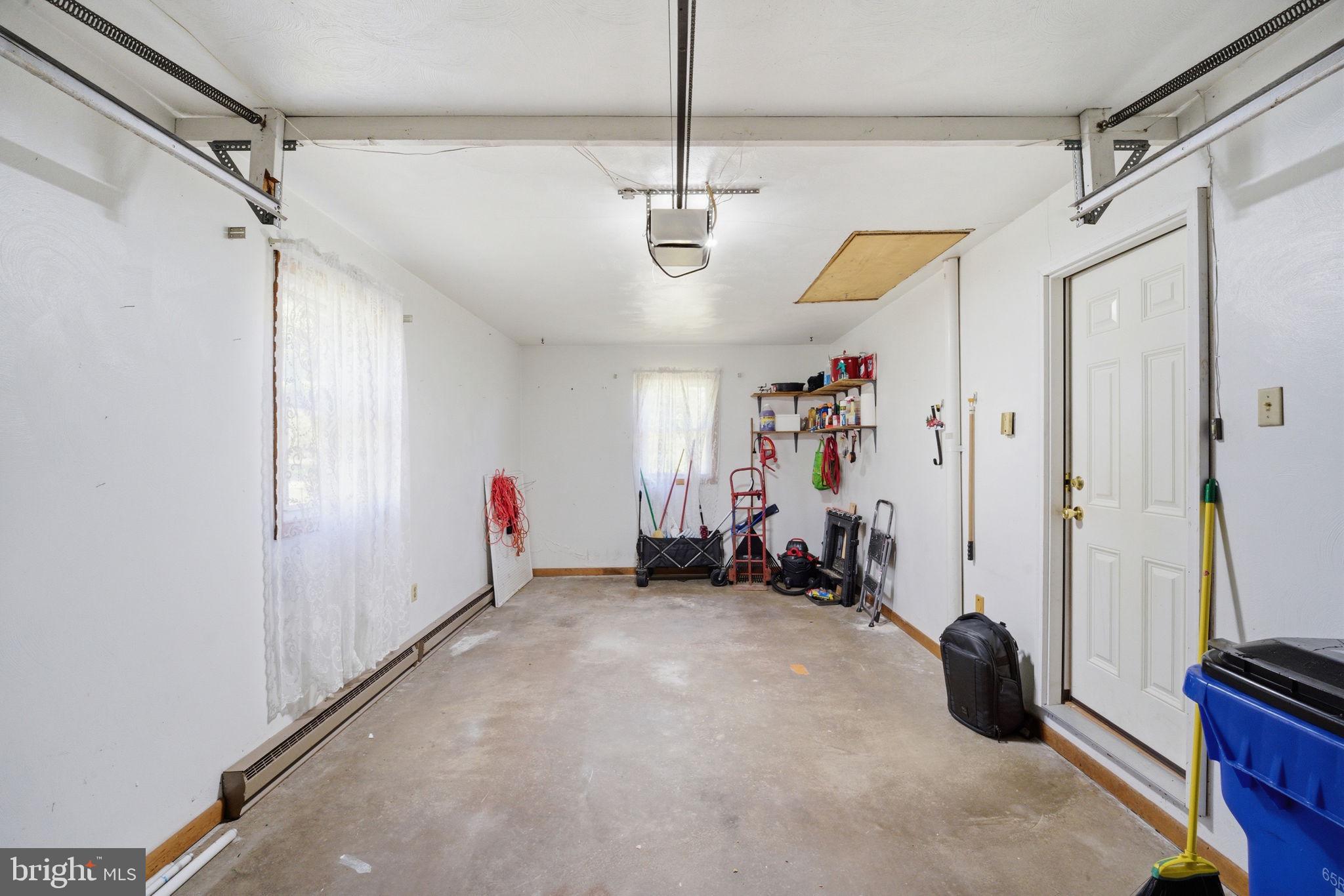 POPLAR KNOB - Residential