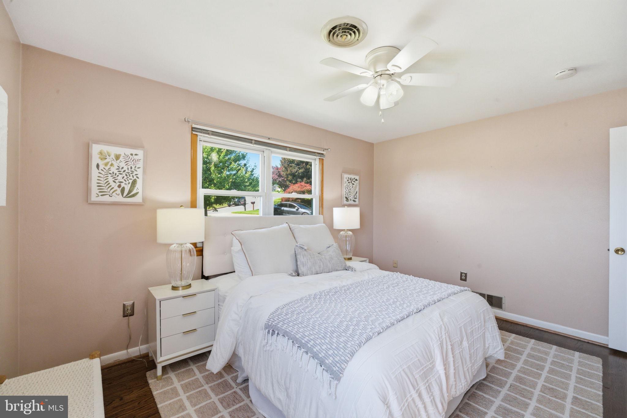 POPLAR KNOB - Residential