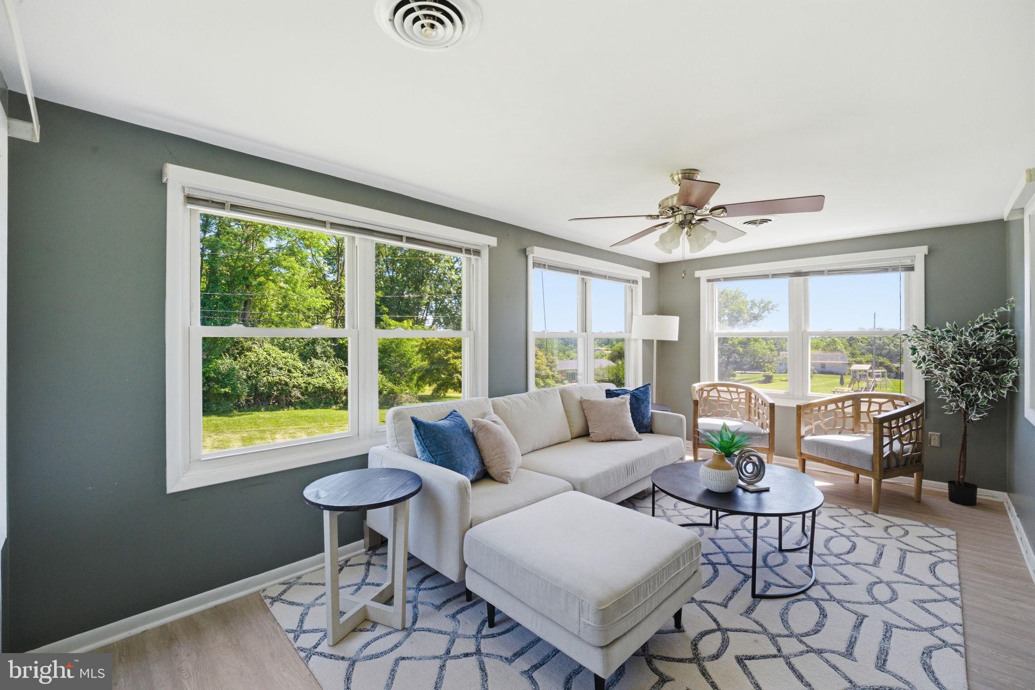 POPLAR KNOB - Residential