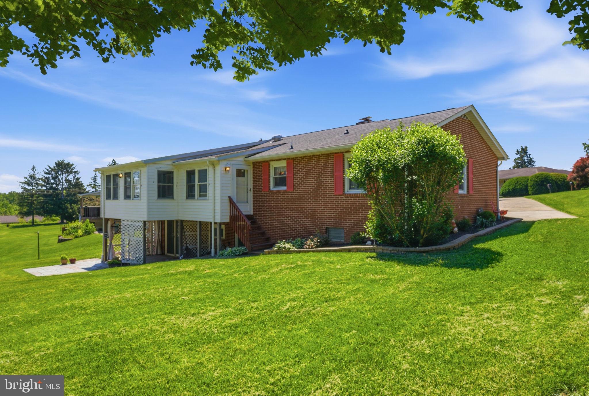 POPLAR KNOB - Residential