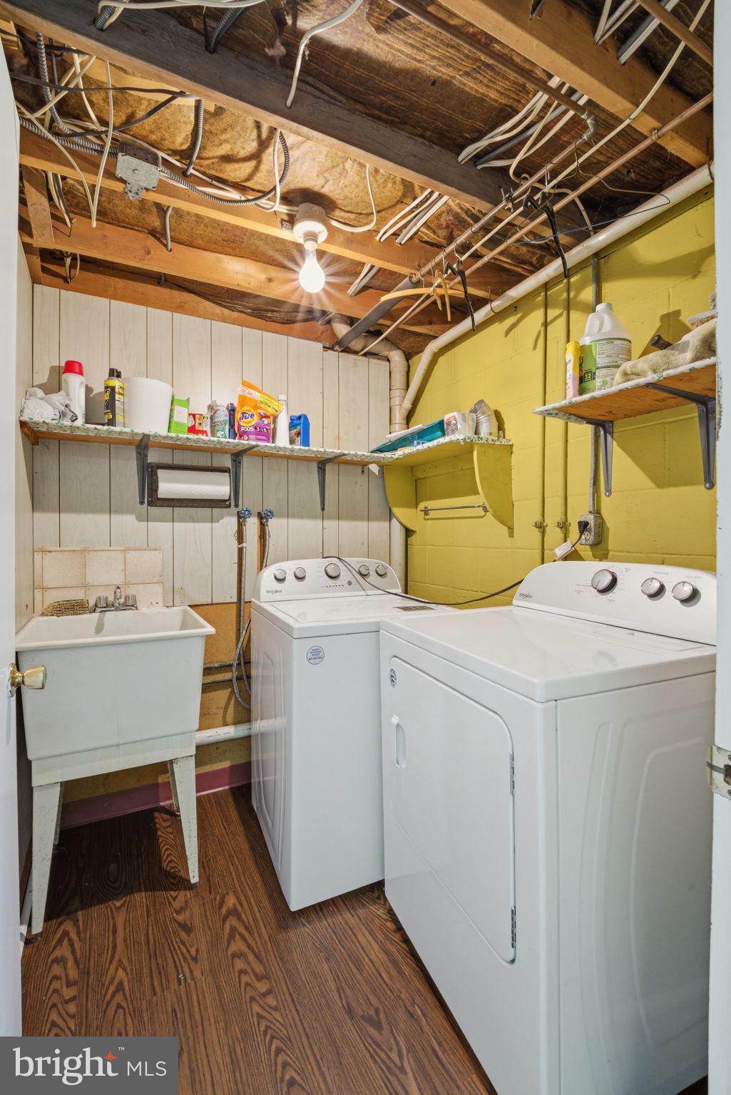 POPLAR KNOB - Residential