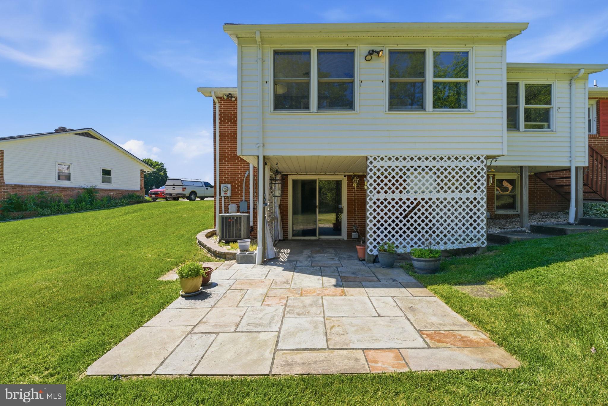 POPLAR KNOB - Residential